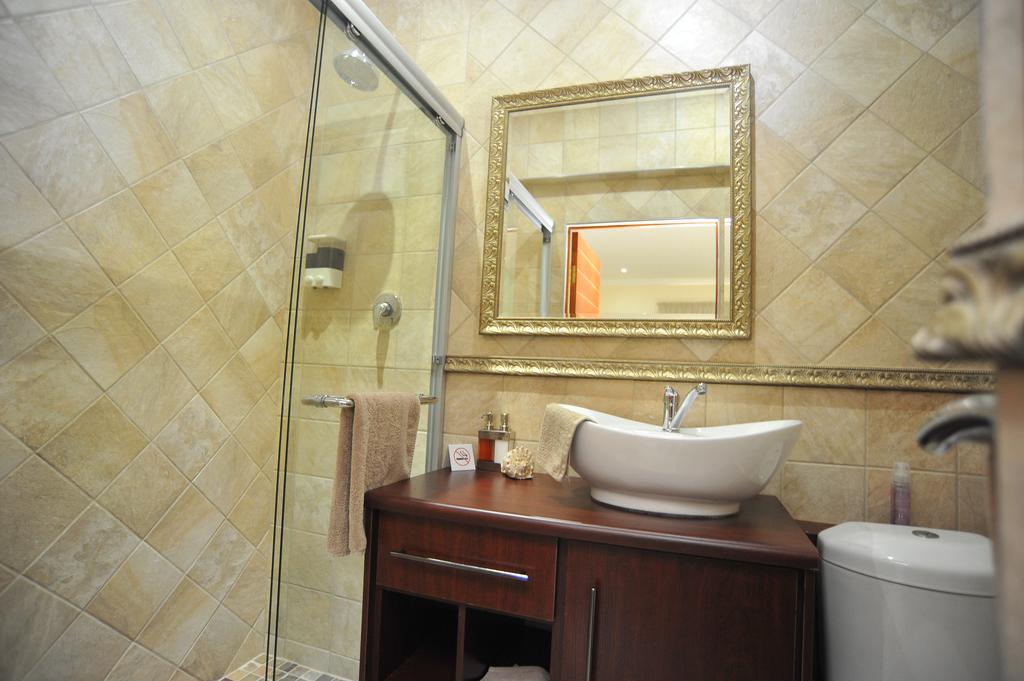 Sunset Manor Guest House بوتشيفستروم المظهر الخارجي الصورة