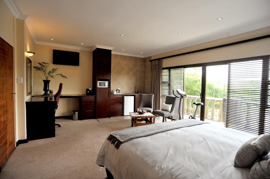 Sunset Manor Guest House بوتشيفستروم المظهر الخارجي الصورة