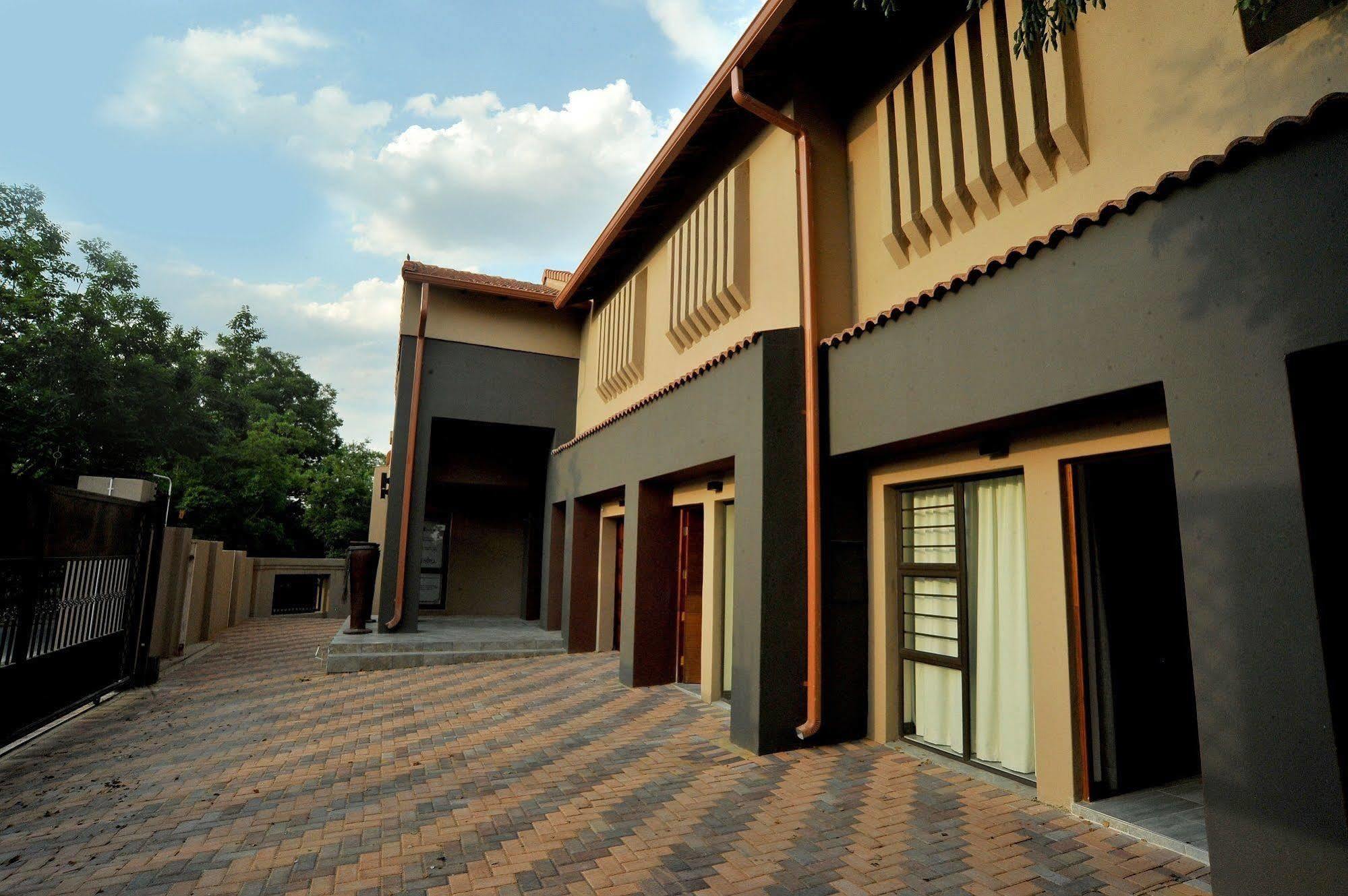 Sunset Manor Guest House بوتشيفستروم المظهر الخارجي الصورة