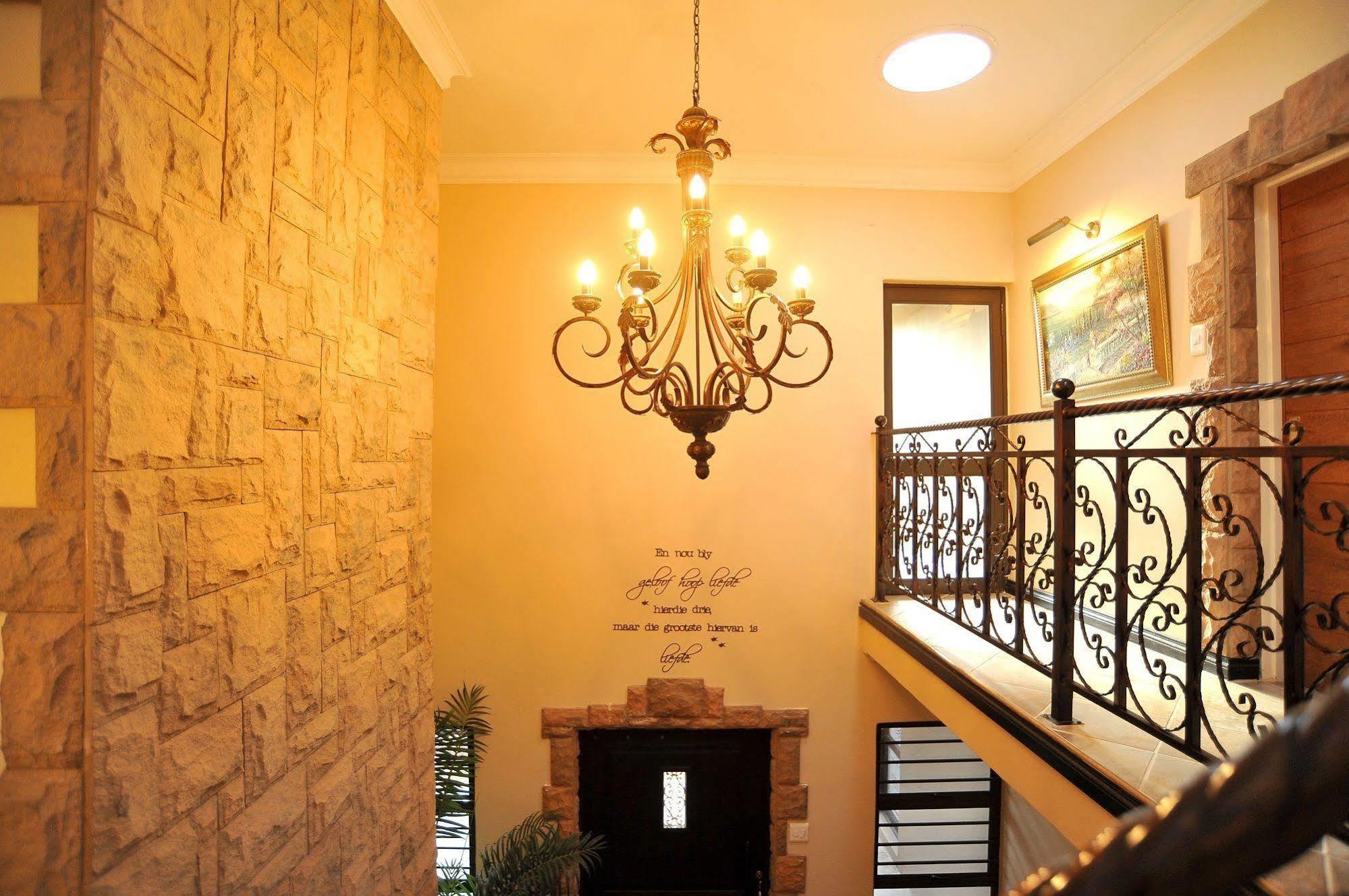 Sunset Manor Guest House بوتشيفستروم المظهر الخارجي الصورة