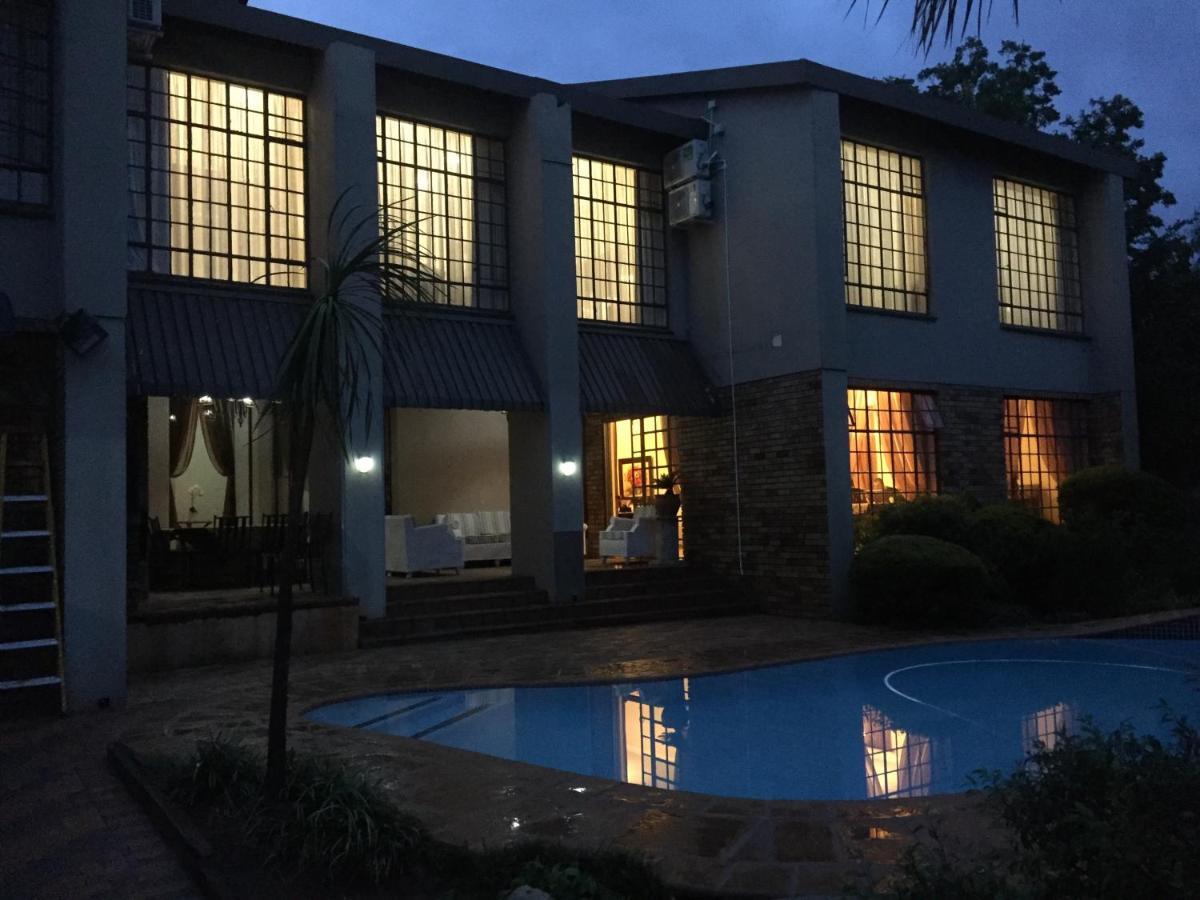 Sunset Manor Guest House بوتشيفستروم المظهر الخارجي الصورة